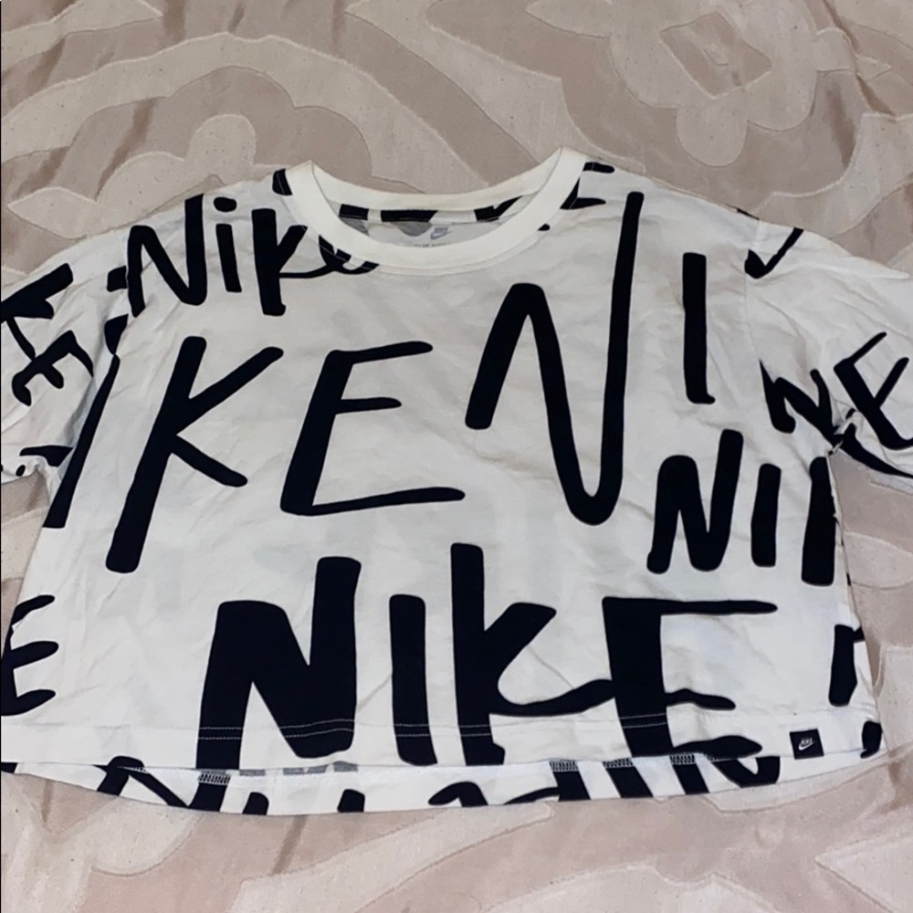Nike Crop Top